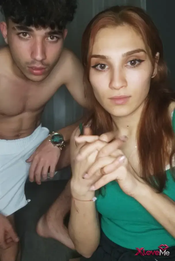 Tango Yayınları — Canlı Sakso Yakıcı Kız yayında ağzına aldı