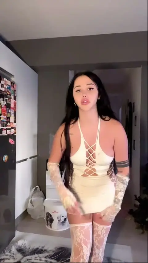 Cansubadetaş — Cansu Bade Taş