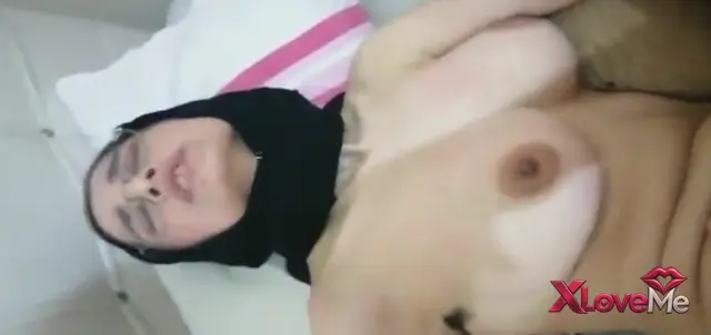 Fansly İfşa — HijabPornQueen ifşa Türbanlı sevimden sex nude videolar — HijabPornQueen