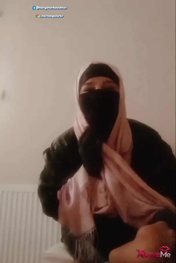 Ayak Fetiş Porno — Mistress Nilüfer ifşa – Türk Türbanlı Sahibe Vol 6 — Mistress Nilüfer
