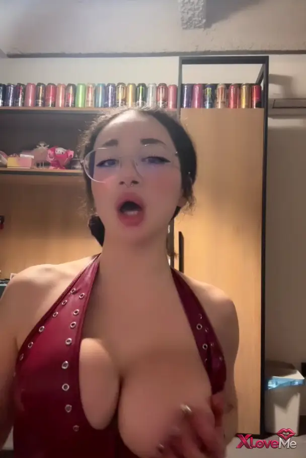 Ücretsiz İzle — Tango Ayla ifşa Kıvırcık kız büyük memelerini avuçladı — Tango Ayla