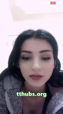 Tango Yayınları — Tango Derya diz çöküp amını parmaklıyor - Porno Video