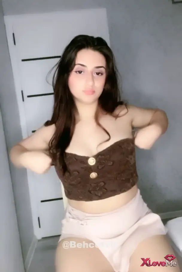 Türk İfşa Tube — Tango Lily ifşa Güzel kaşar kızın yayını