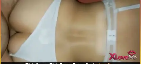 Amatör Sex — Yiyeceği yarrağı kıvama getiriyor