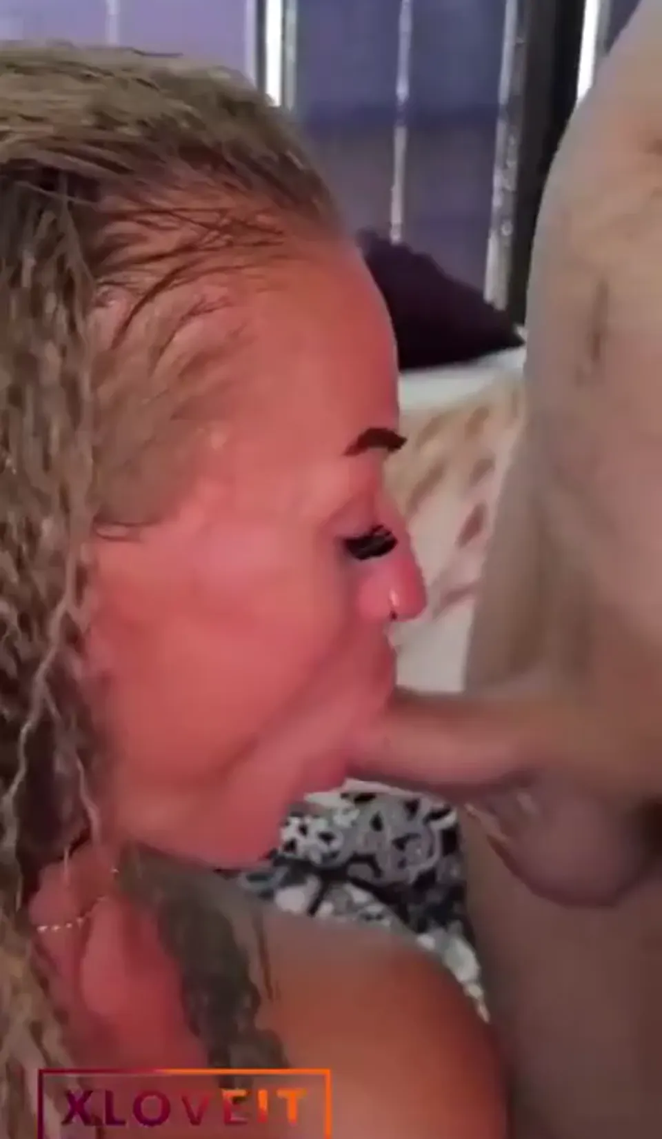 Aleyna sperm hastası — Amatör Porno