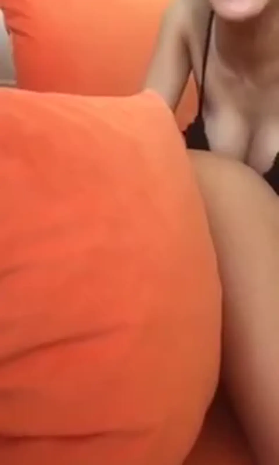 Merve Sanay ile Melek Özçağan nude uzun yayın seyret — Melek Özçağan — Canlı Yayınlar