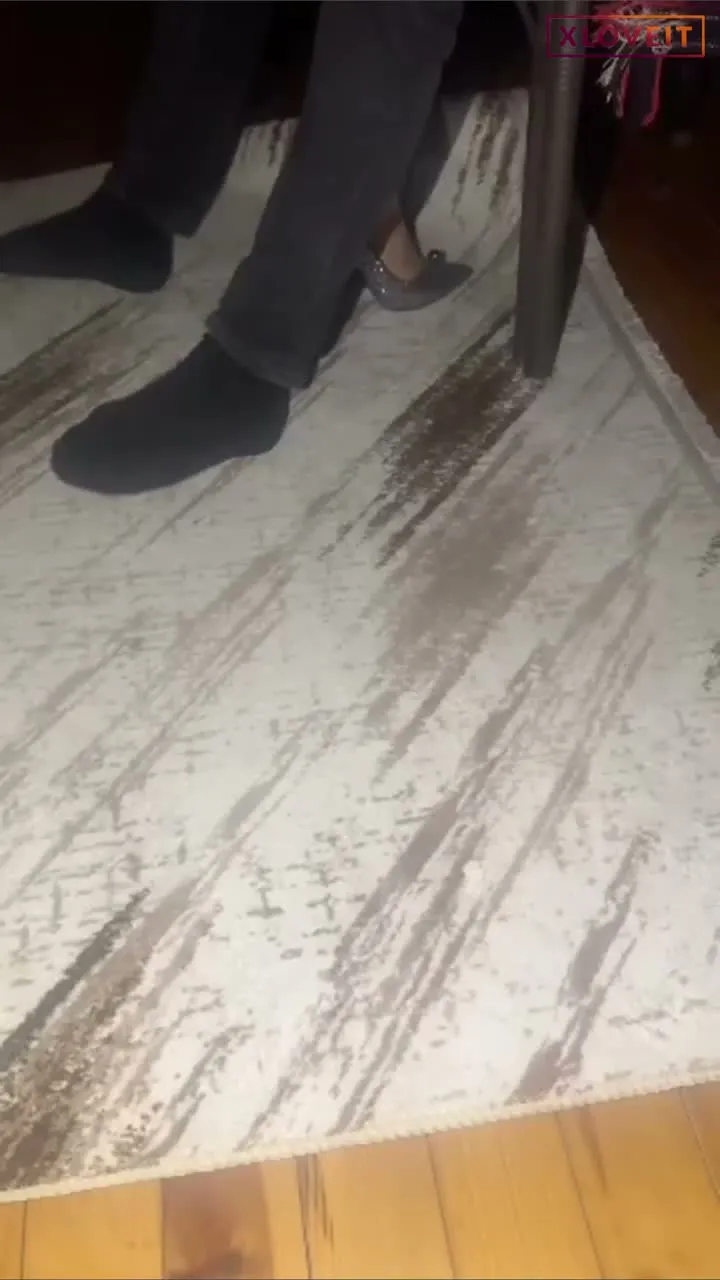 Olgun Sikiş Karıyı sandalyede domaltıp sikti — Amatör Porno