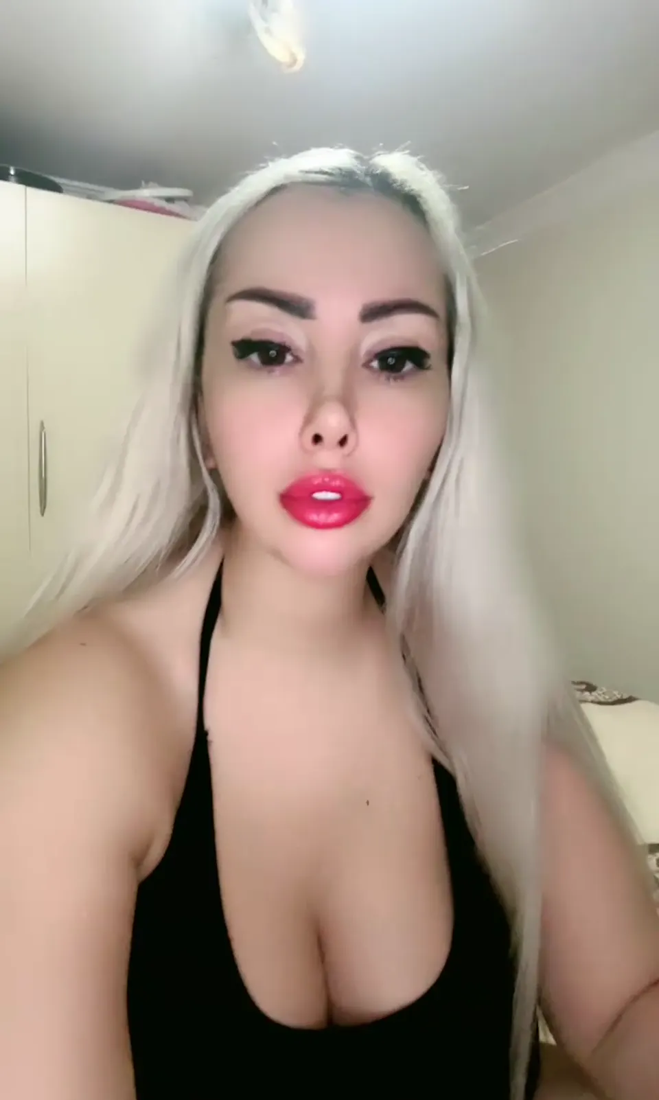 Parissins ifşa Sexy olgundan nude yayın seyret — ilçin Karagöz — Canlı Yayınlar
