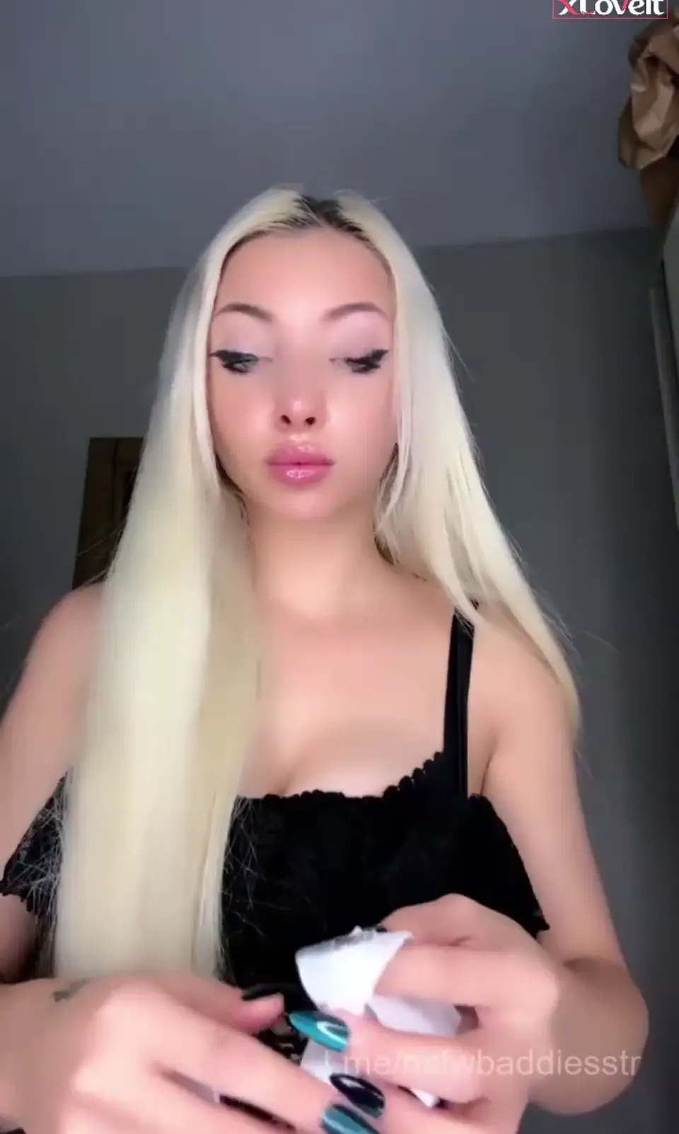 Tango Çitos ifşa Sarışın seksi hatundan yayın — Canlı Yayınlar
