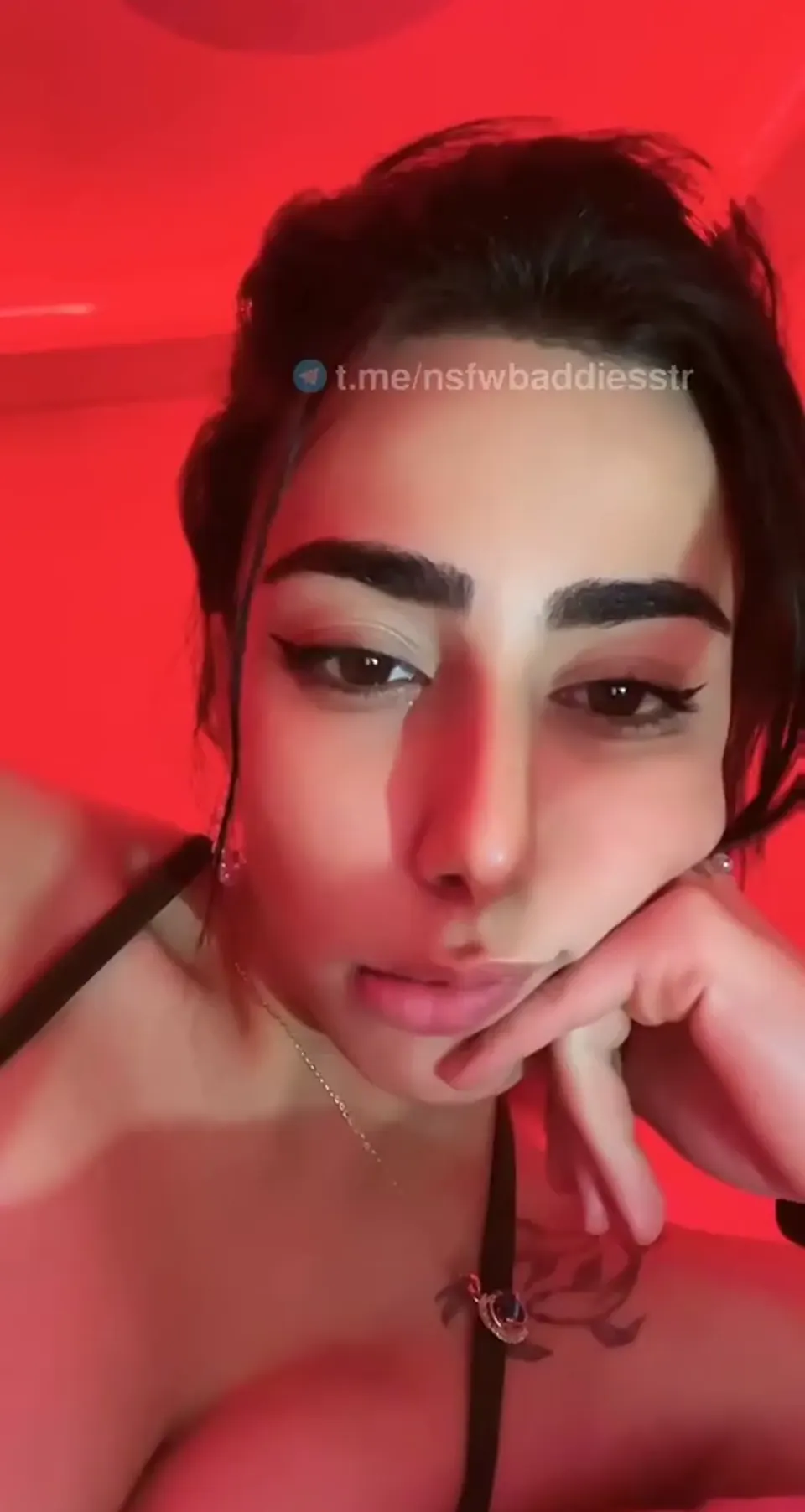 Tiktok Maria ifşa Harika gğüslü kızın yayını — Canlı Yayınlar