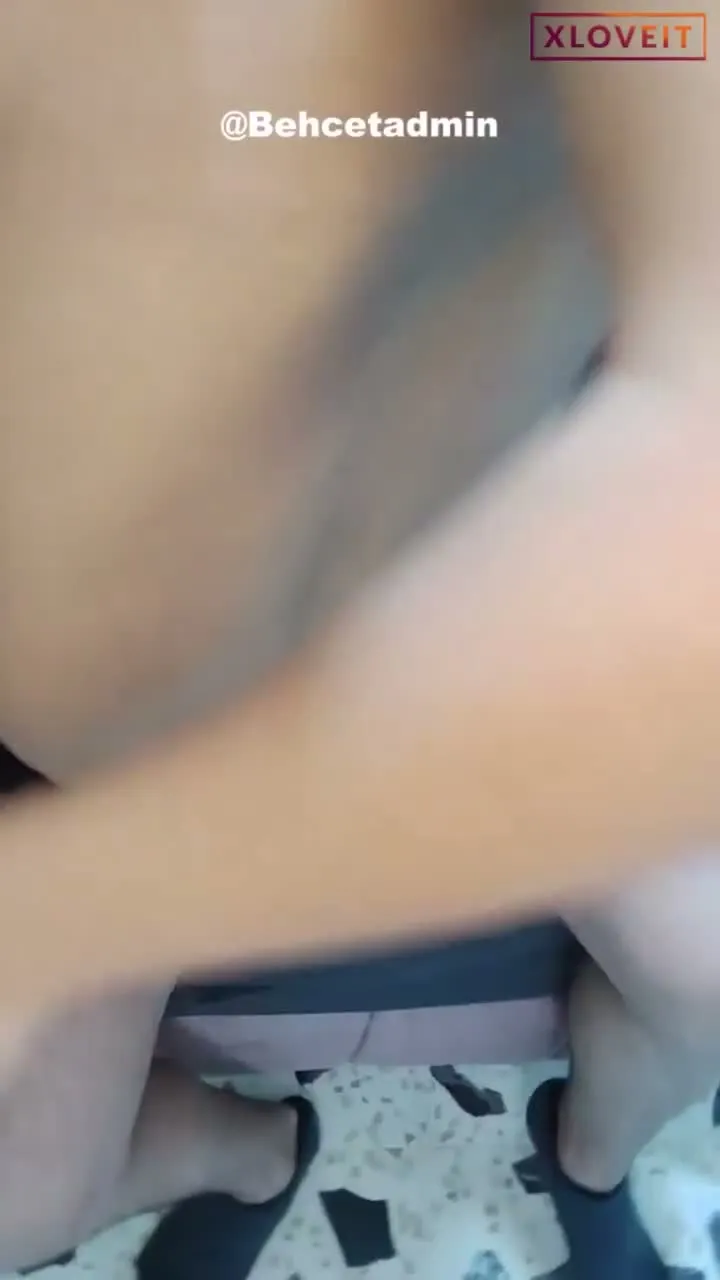 Türbanlı Porno Selin kucakta yarrağa oturdu — Mobil Porno