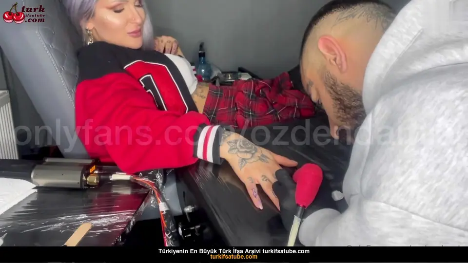 Yazan Porno Hd Damla Dovme Yapan Kizin Sikisi — Türk ifşa